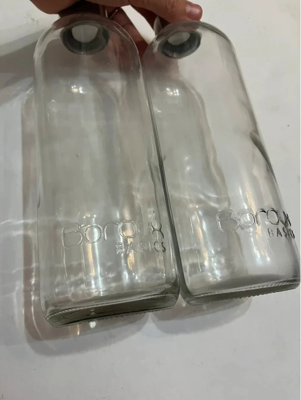 2 glass water bottle 32oz with lids